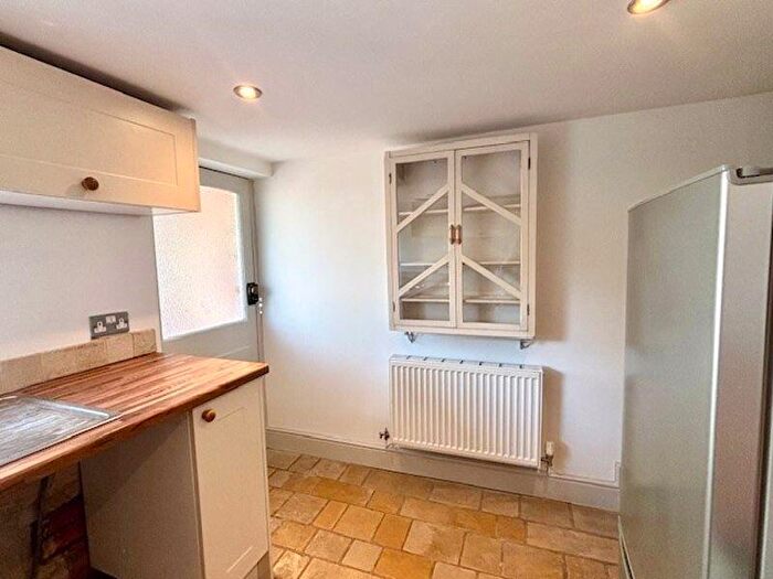 2 Bedroom Cottage To Rent In Heddington, Calne, SN11