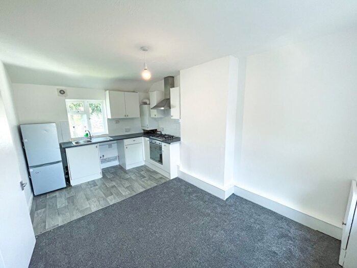 2 Bedroom Flat To Rent In Feenan Highway, Tilbury, RM18
