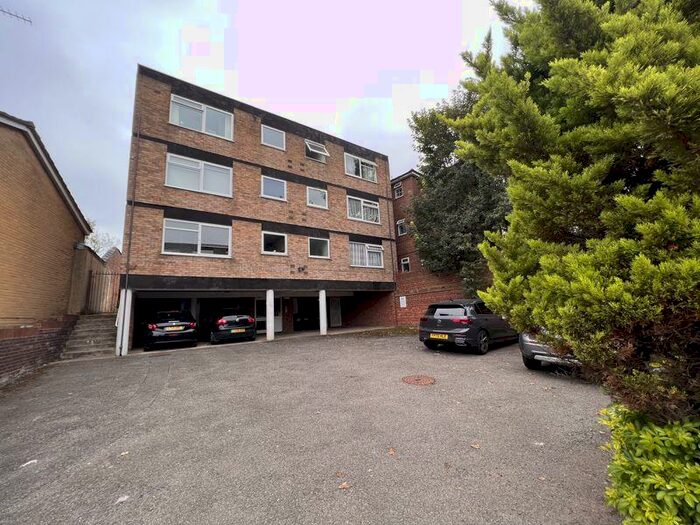 1 Bedroom Flat To Rent In Gregories Close, Luton, LU3