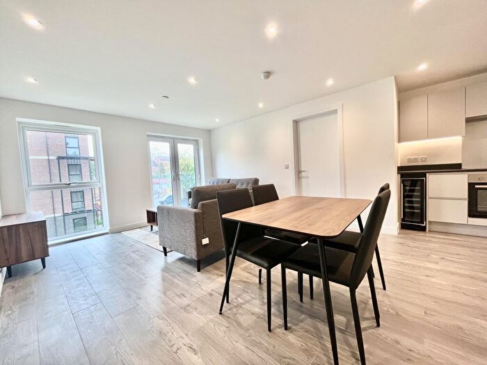 2 Bedroom Apartment To Rent In Alexandra Park, Willow Road, Leeds, LS4