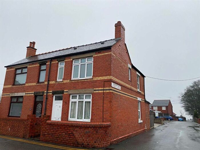 2 Bedroom Semi Detached House To Rent In Church Street Rhos, LL14
