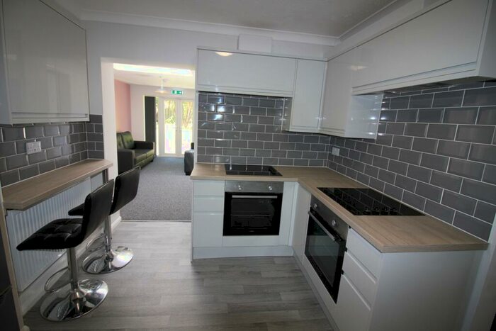 6 Bedroom Terraced House To Rent In Tutbury Avenue, Canley, Coventry, CV4