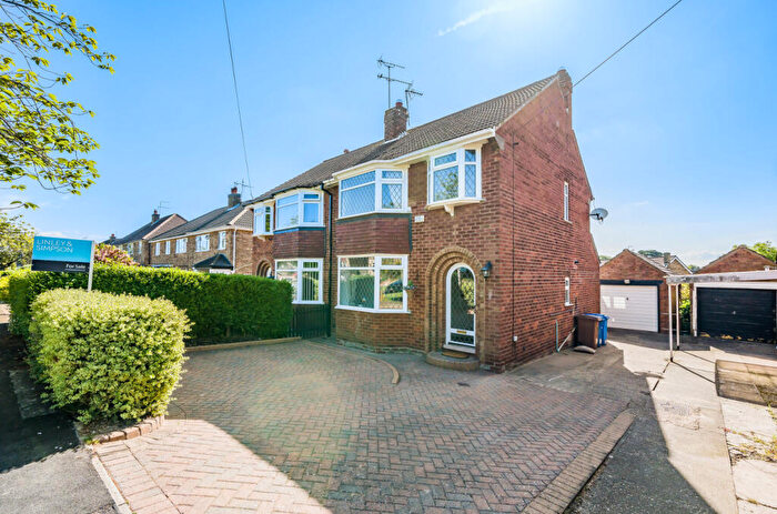 3 Bedroom Semi-Detached House For Sale In Woodland Drive, Anlaby, Hull, HU10