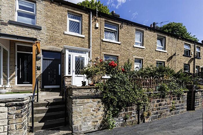 2 Bedroom House For Sale In Upper Brow Road, Paddock, Huddersfield, HD1