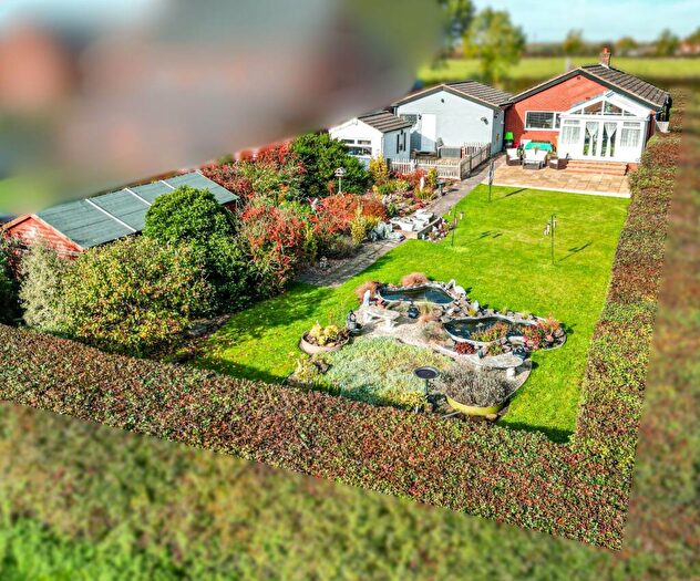 2 Bedroom Detached Bungalow For Sale In Snelland Road, Wickenby, LN3