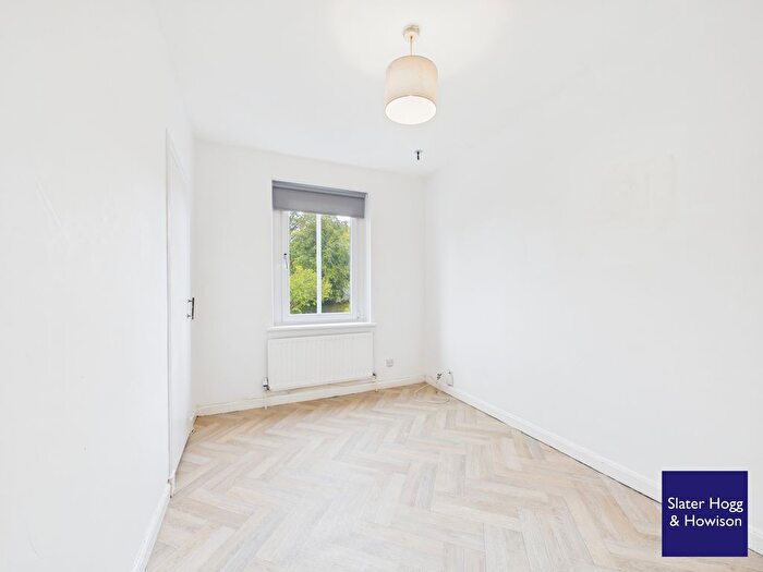 3 Bedroom Flat To Rent In West Mains Road, East Kilbride, G74