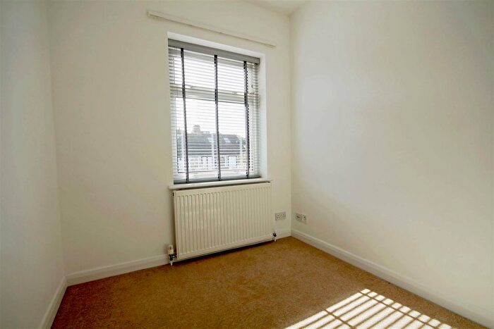 4 Bedroom Semi-Detached House To Rent In Mackie Avenue, Patcham, Brighton, BN1