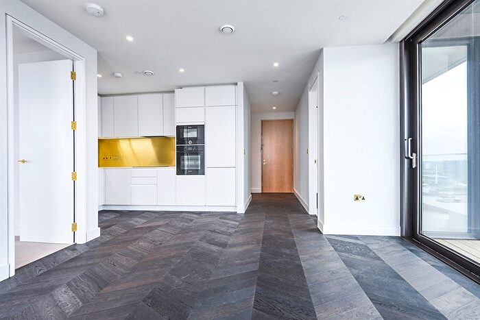 2 Bedroom Flat To Rent In The Waterman, Tidemill Square, Greenwich Peninsula, SE10