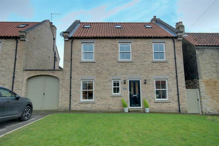 5 Bedroom Detached House For Sale In Eastgate, North Newbald, York, YO43