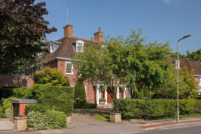 6 Bedroom Detached House For Sale In Ingram Avenue, London, NW11