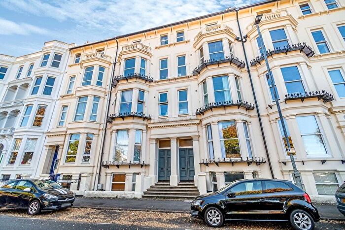 2 Bedroom Flat To Rent In Western Parade, Southsea, Hampshire, PO5