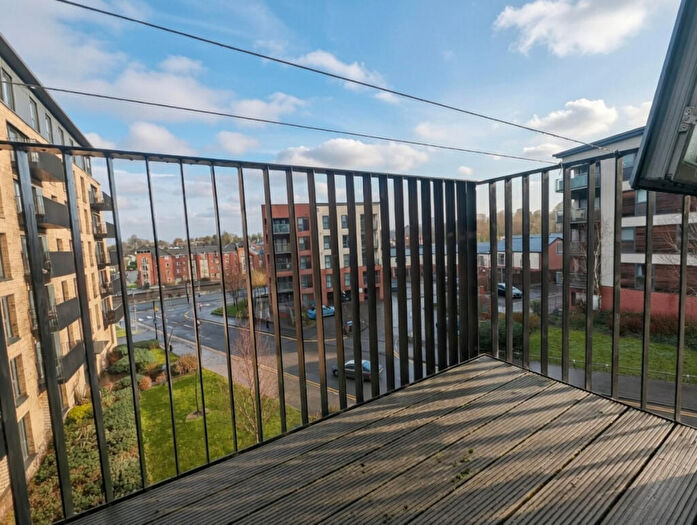 2 Bedroom Apartment For Sale In Bell Barn Road, Birmingham, B15