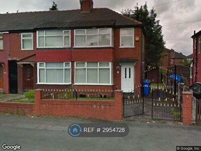 2 Bedroom Semi-Detached House To Rent In Sunnyside Road, Manchester, M43