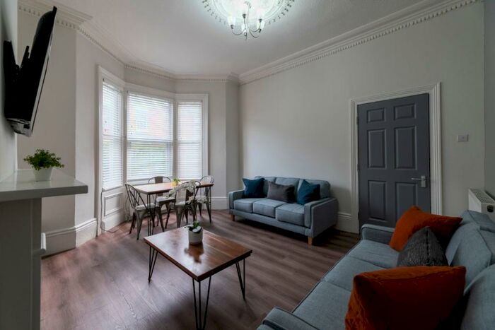 6 Bedroom Terraced House To Rent In Cardigan Terrace, Newcastle, NE6