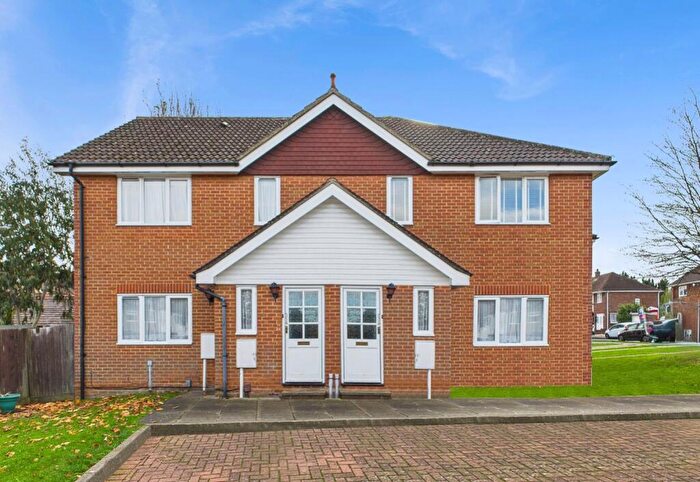 2 Bedroom Maisonette For Sale In Wilson Avenue, Rochester, ME1