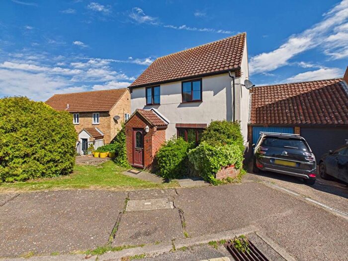 3 Bedroom Detached House To Rent In Blake Close, Lawford Dale, Manningtree, CO11