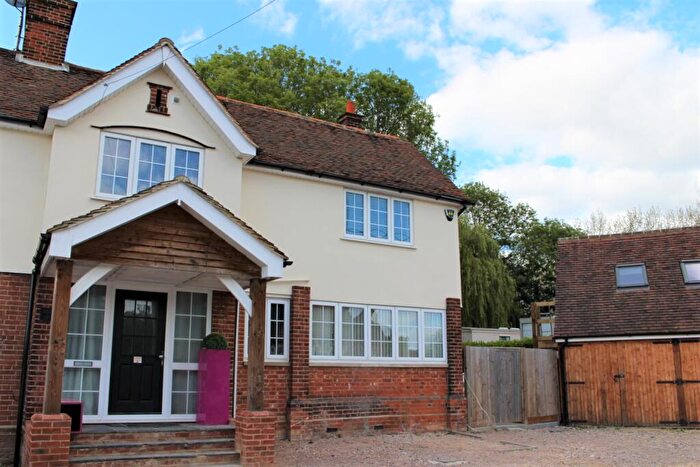 Flat To Rent In Main Road, Margaretting, CM4