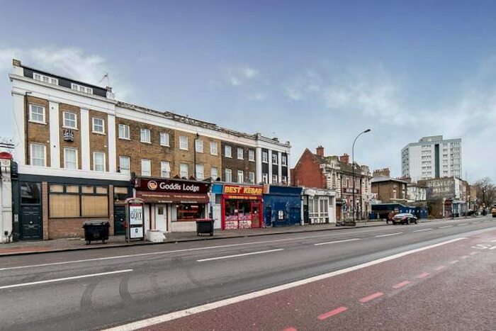 5 Bedroom Flat To Rent In New Cross Road, New Cross, SE14