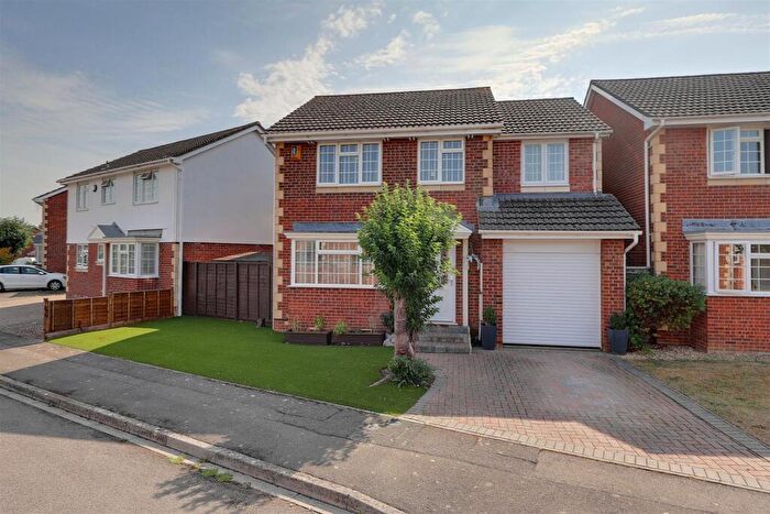 4 Bedroom Detached House For Sale In Fosse Close, Abbeymead, Gloucester, GL4