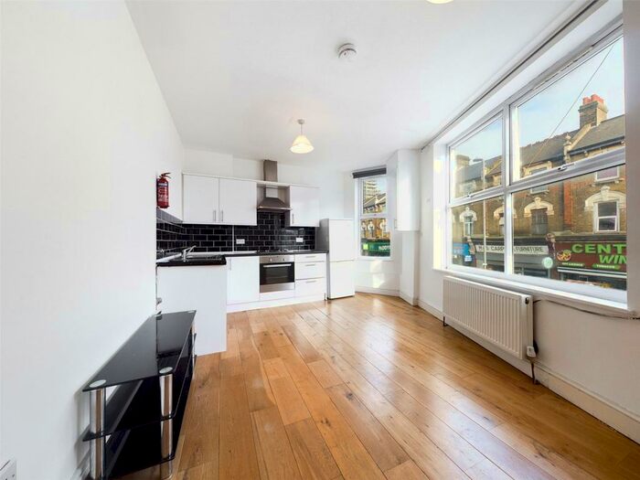 1 Bedroom Flat To Rent In Hoe Street, London, E17