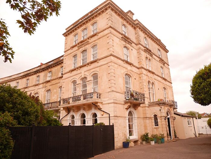 2 Bedroom Flat To Rent In Ellenborough Crescent, Weston Super Mare, North Somerset, BS23