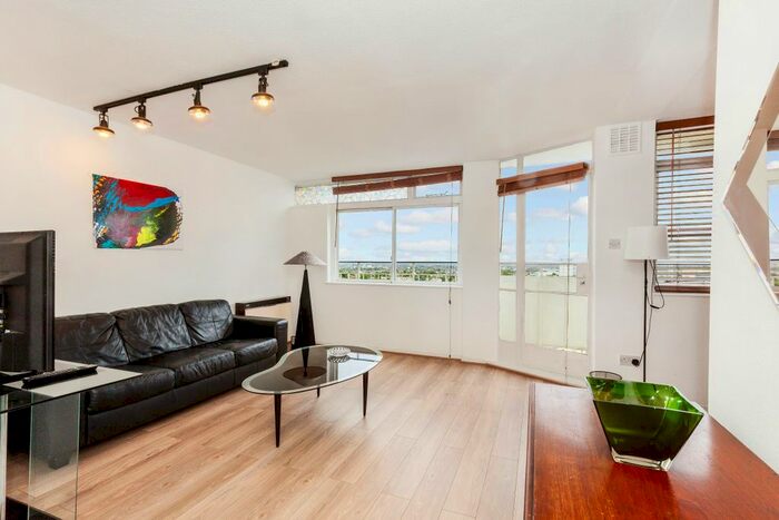 2 Bedroom Flat To Rent In Notting Hill Gate, London, W11