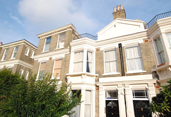 2 Bedroom Flat To Rent In Manor Road, Stoke Newington, N16