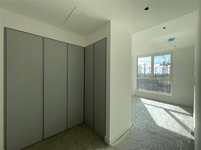 2 Bedroom Apartment To Rent In Juniper Gardens, Oval Village, Gasholder Place, Oval, SE11