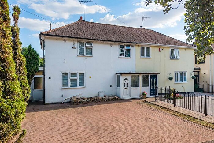 3 Bedroom Semi Detached House For Sale In Cotswold Road, Cheltenham, GL52