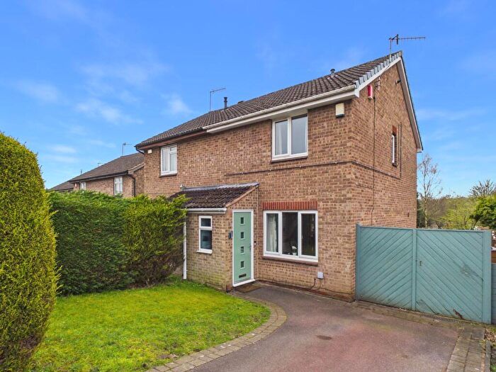 3 Bedroom Semi Detached House For Sale In Brompton Close, Arnold, Nottingham, NG5