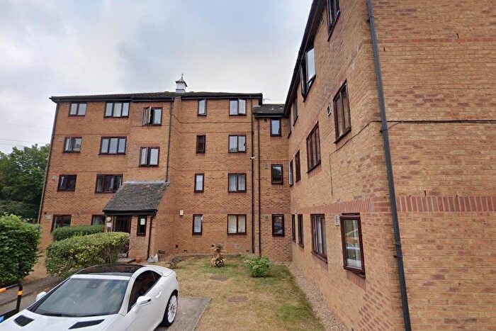 1 Bedroom Property To Rent In Bream Close, London, N17