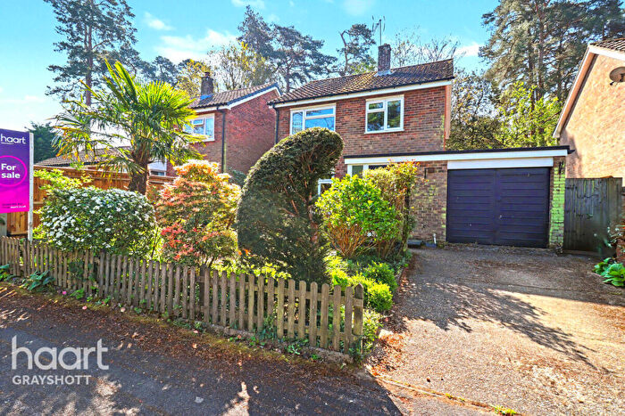 3 Bedroom Detached House For Sale In Kay Crescent, Bordon, GU35