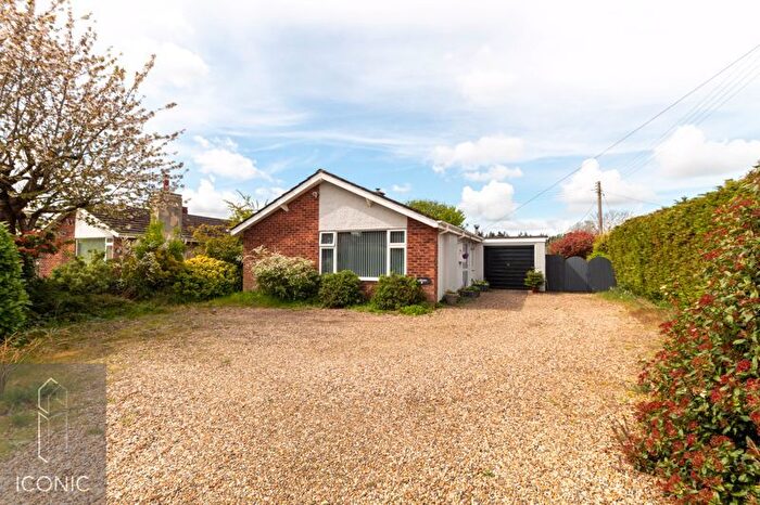 3 Bedroom Detached Bungalow For Sale In Taverham Road, Felthorpe, Norwich, NR10