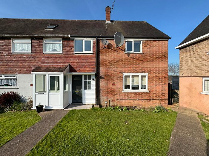 3 Bedroom House To Rent In Enfield Road, Enfield, EN2