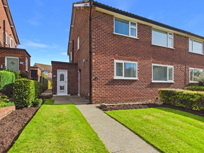 2 Bedroom Maisonette For Sale In Rothwell Drive, Aughton, L39