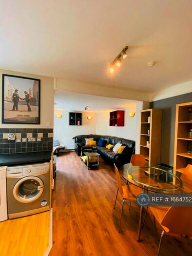 5 Bedroom Terraced House To Rent In Blantyre Road, Liverpool, L15