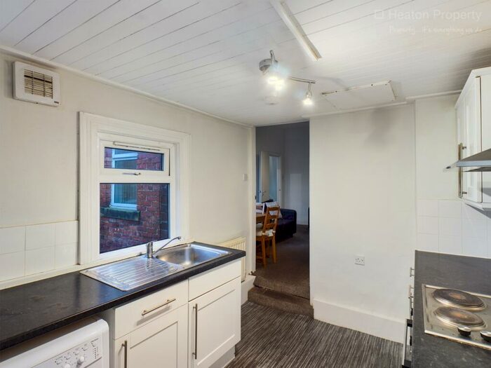 4 Bedroom Maisonette To Rent In Mundella Terrace, Newcastle Upon Tyne, NE6