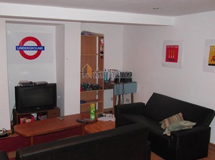 4 Bedroom Property To Rent In Royal Park Avenue, Hyde Park, Leeds, LS6