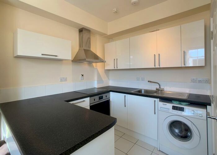 1 Bedroom Flat To Rent In Market Place, Wantage, OX12