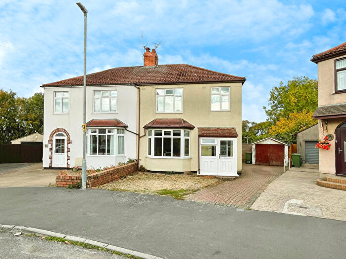 3 Bedroom Semi-Detached House For Sale In Jubilee Crescent, Mangotsfield, Bristol, BS16