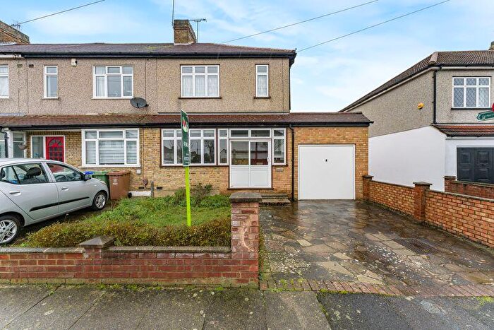 3 Bedroom End Of Terrace House For Sale In Bradbourne Road, Bexley, DA5