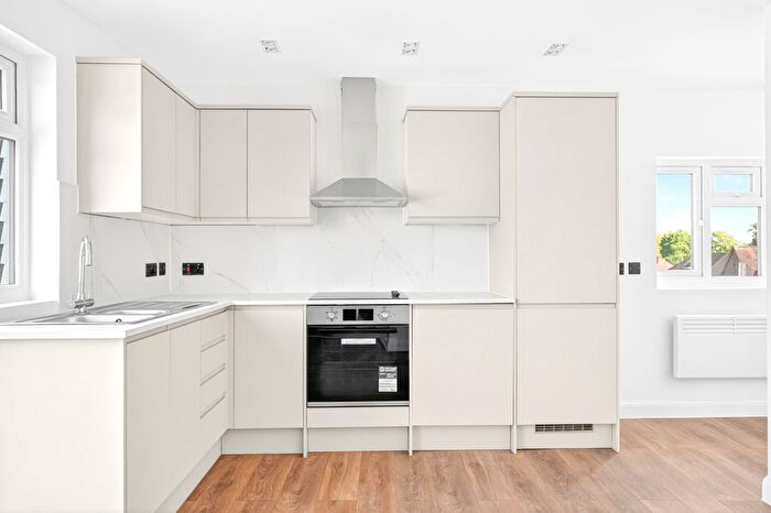 1 Bedroom Flat To Rent In Central Road, Morden, SM4