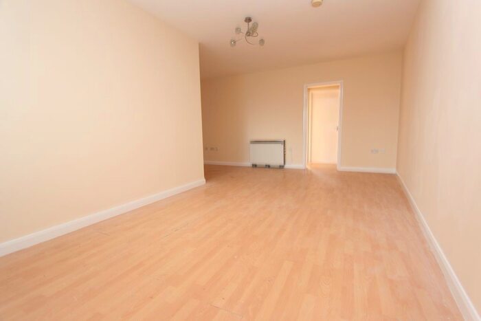 2 Bedroom Flat To Rent In High Street, Ruislip, Middx, HA4