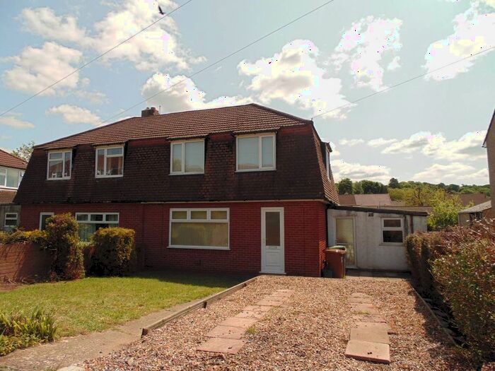 3 Bedroom Semi-Detached House To Rent In Brookfield Road, Pontllanfraith, Blackwood, NP12