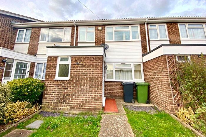 3 Bedroom Property To Rent In Sutton Lane, Langley, Slough, SL3