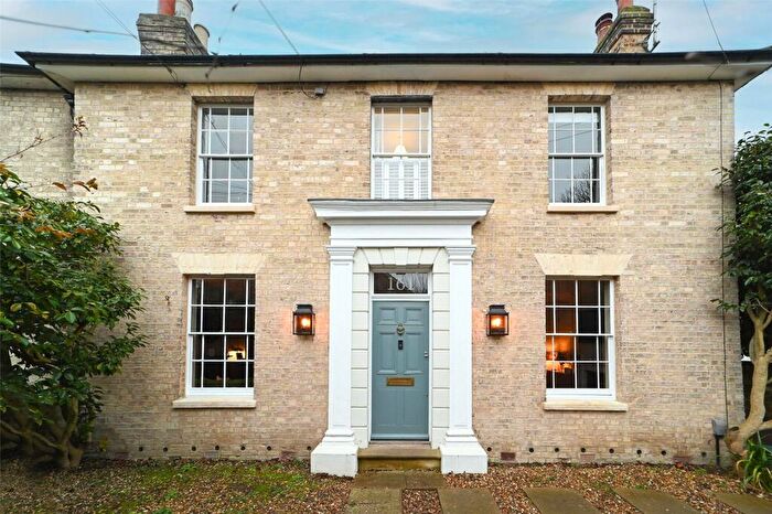 3 Bedroom End Of Terrace House To Rent In New London Road, Chelmsford, Essex, CM2