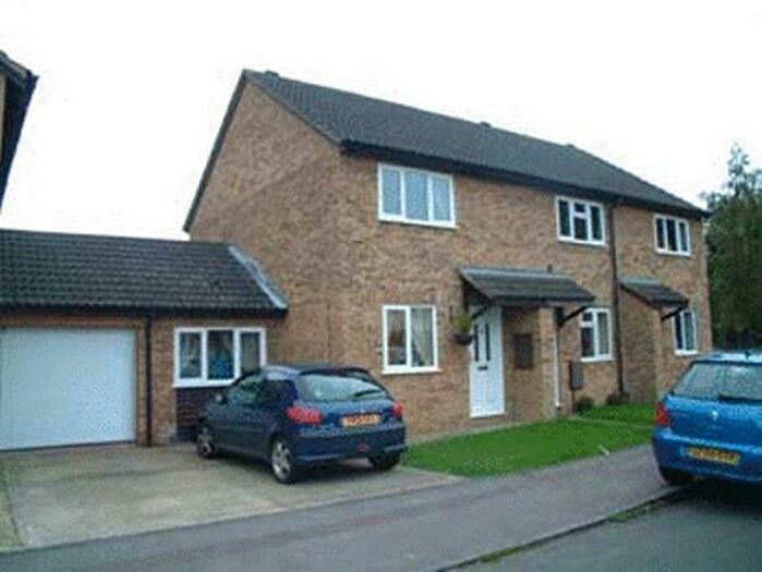 2 Bedroom Semi-Detached House To Rent In Dovehouse Close, Eynsham, OX29