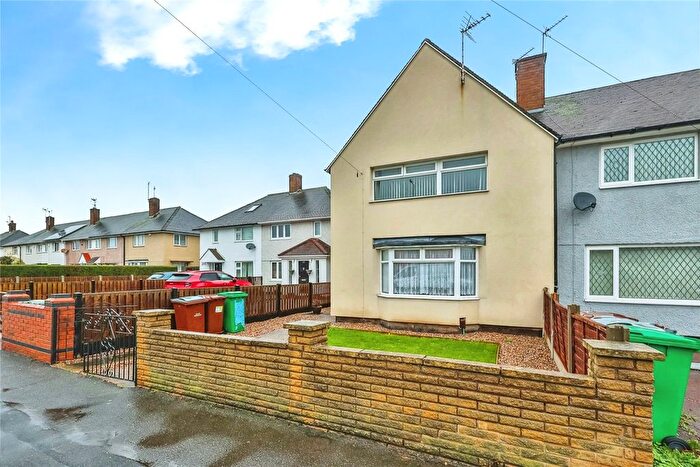 3 Bedroom Terraced House For Sale In Farnborough Road, Clifton, Nottingham, NG11