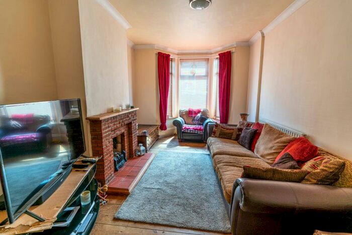 2 Bedroom Terraced House To Rent In Cecil Road, Rochester, Kent, ME1