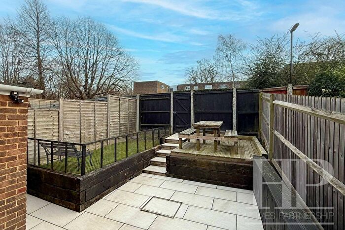 3 Bedroom Terraced House For Sale In Selsey Road, Crawley, RH11